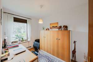 "Royal Oak" - Familienbungalow mit Traumgarten und Gästehaus an der Berliner Stadtgrenze zu kaufen! – Die vollständige Adresse der Immobilie erhältst du vom Anbieter., 12623 Mahlsdorf, Berlin – Vorschaubild 12
