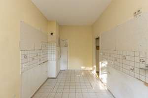Unsanierte helle 3-Zi-Altbauwohnung mit Wintergarten in Schöneberg mit viel Potenzial – Rubensstrasse 7, 12159 Schöneberg, Berlin – Vorschaubild 25