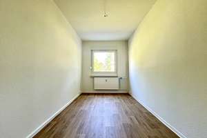 Komfortabel wohnen: Erstbezug mit Tresen, Balkon und familienfreundlicher Lage – Dr.-Salvador-Allende-Straße 254, 9119 Kappel, Chemnitz – Vorschaubild 4