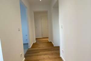 Kernsanierte 3-Zimmer-Wohnung mit Balkon,2 WCs & Luxusbad-barrierefreiem Zugang – Saidelsteig 3, 91058 Tennenlohe, Erlangen – Vorschaubild 11