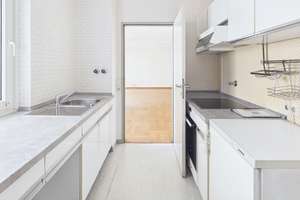 Attraktive 4-Zimmer- Wohnung mit Balkon und Garage – Die vollständige Adresse der Immobilie erhältst du vom Anbieter., 63067 Ledermuseum, Offenbach am Main – Vorschaubild 4