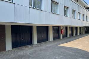Große Eigentumswohnung Terrasse zur Rehwiese und 4 Garagen – Die vollständige Adresse der Immobilie erhältst du vom Anbieter., 14129 Nikolassee, Berlin – Vorschaubild 9
