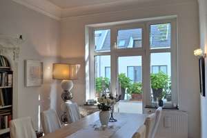 Seltene Gelegenheit - Lichtdurchflutete Jugendstil Altbauwohnung  in Oberkassel – 40549 Oberkassel, Düsseldorf – Vorschaubild 3