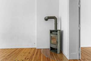 Exklusive Altbauwohnung mit Kamin, Fischgrätparkett und Südbalkon – Die vollständige Adresse der Immobilie erhältst du vom Anbieter., 10247 Friedrichshain, Berlin – Vorschaubild 8