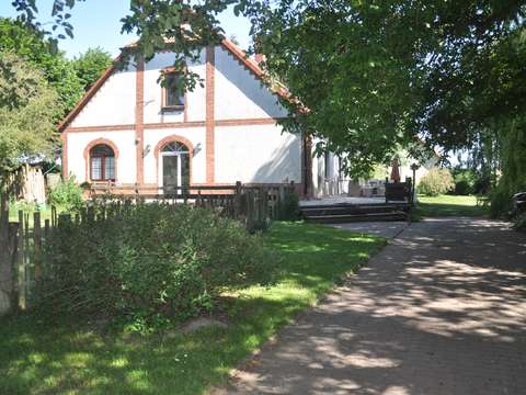 Idyllisch Gelegenes Grundstuck Mit Wohn Und Ferienhaus