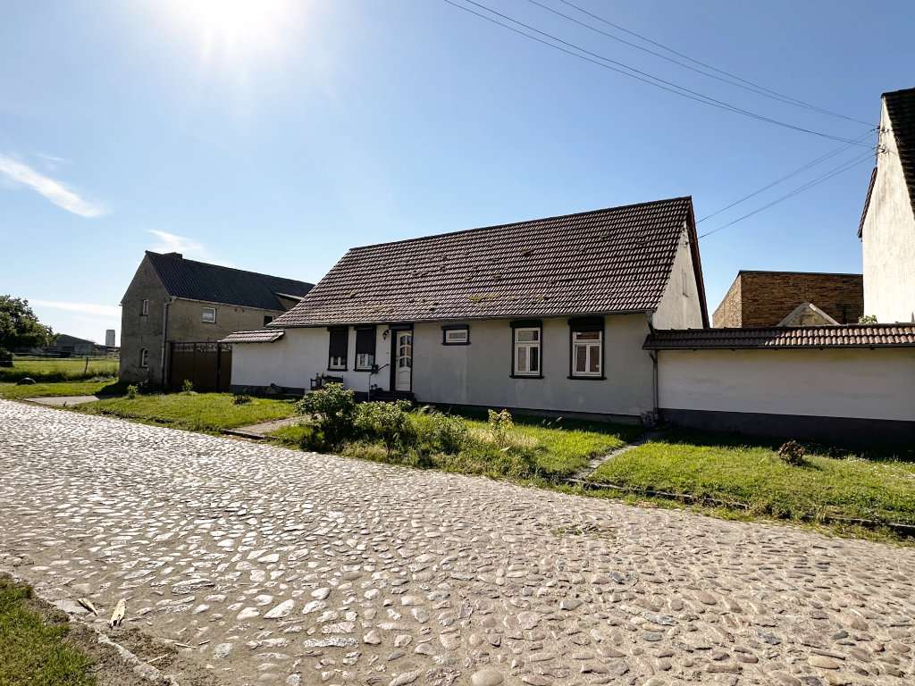 Immobilie in Gardelegen - Einfamilienhaus mit traumhaftem Grundstück in Trüstedt - Bild 2