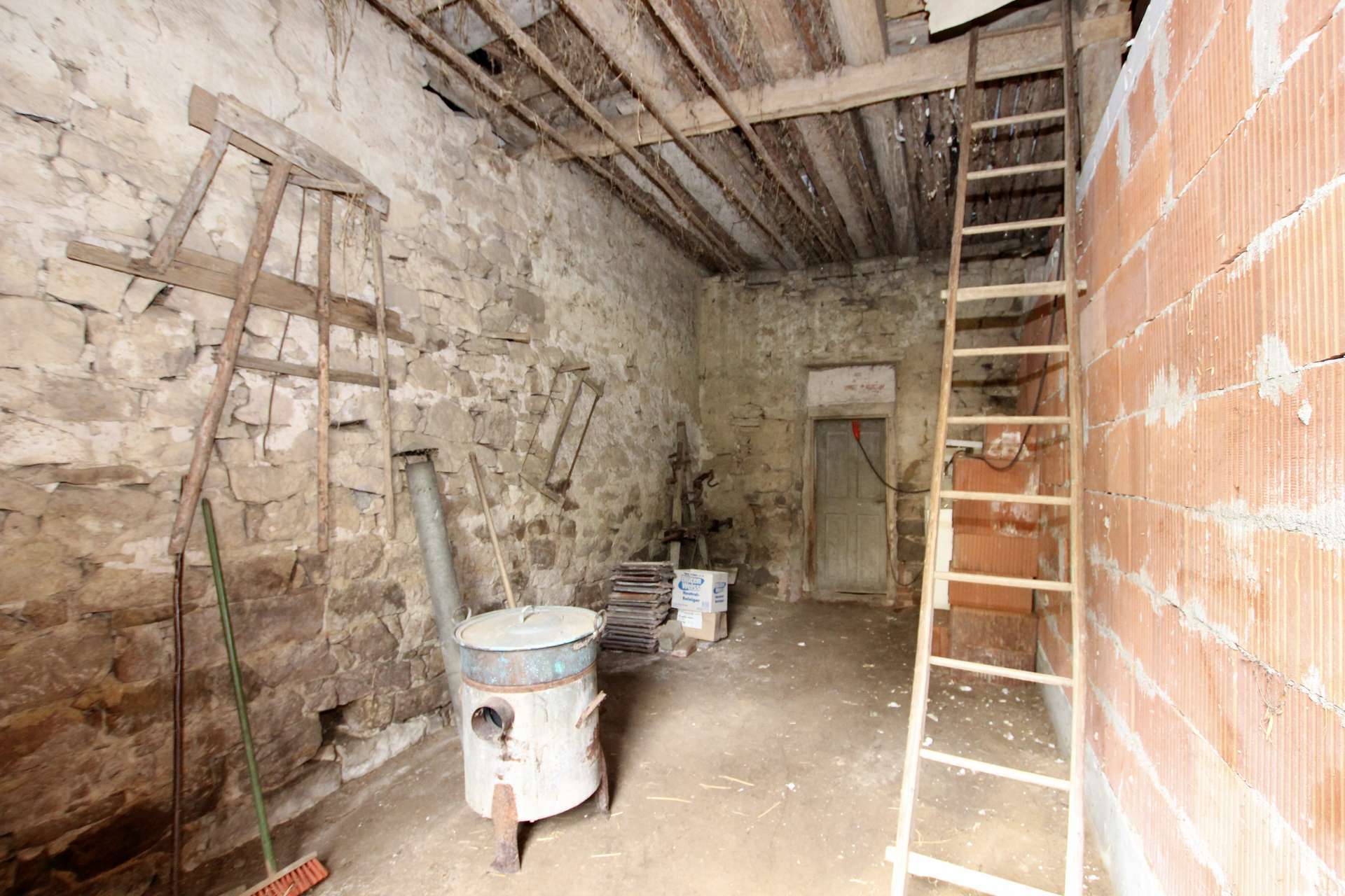 Immobilie in Herbolzheim - Sanierungsobjekt mit Geschichte und Potenzial im Ortskern von Bleichheim – im Bieterverfahren - Bild 1