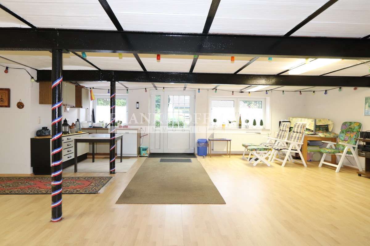 Immobilie in Hartenholm - Resthof mit Nebengebäuden und Erweiterungsmöglichkeiten in Hartenholm - Bild 1