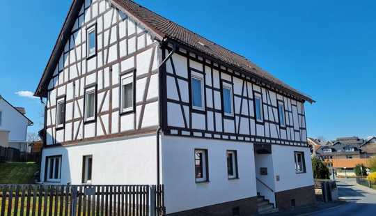 Bild von Zweifamilienhaus mit weiterer Ausbaumöglichkeit!