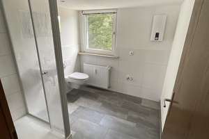 Schöne 2,5-Zimmer-Dachgeschosswohnung wartet auf neuen Mieter! – Johanniterstr. 44, 47053 Dellviertel, Duisburg – Vorschaubild 2