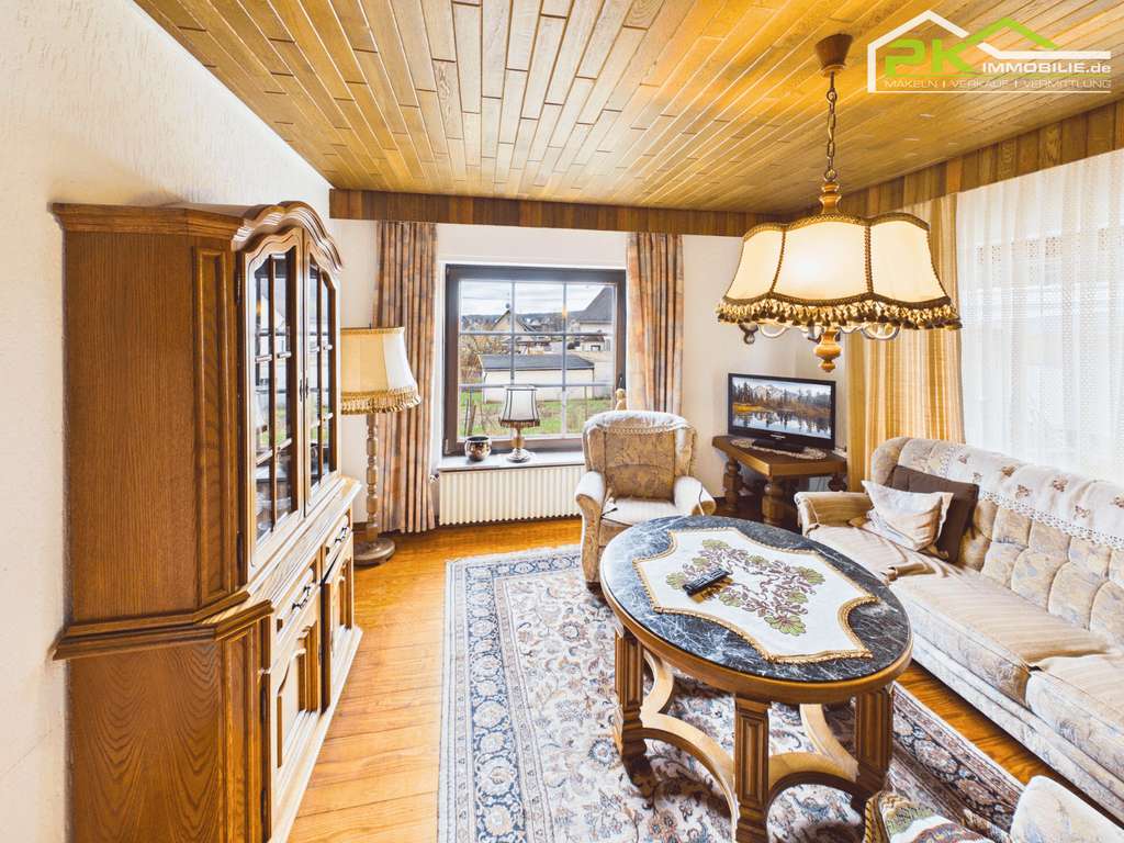 Immobilie in Heiligenroth - Freistehendes EFH in Heiligenroth mit Potenzial: Viel Platz für Kinder, Hobbys & Mehrgenerationen - Bild 4