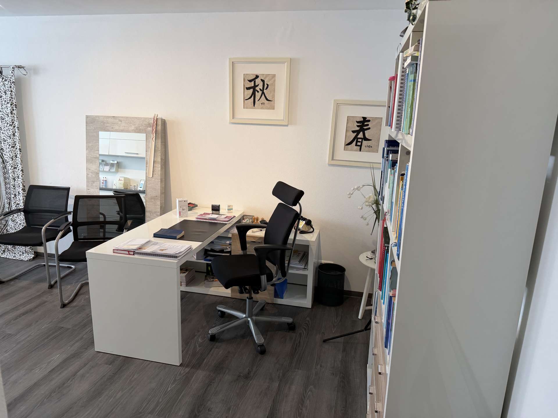 Immobilie in Schermbeck - Stilvoll modernisiertes Einfamilienhaus mit separatem Praxisbereich und großem Garten! - Bild 1