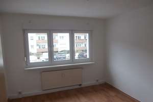 Helle Wohnung mit Balkon und Keller – ideal für Paare – Straße des Friedens 7, 14641 Nauen – Vorschaubild 3