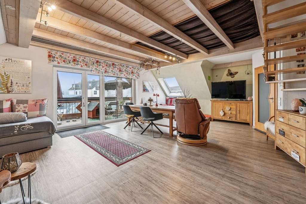 Immobilie in Gößweinstein - Provisionsfrei – 
Ideal für ein Mehrgenerationen-Konzept – 
Modernes Haus mit 2 Wohnungen - Bild 3