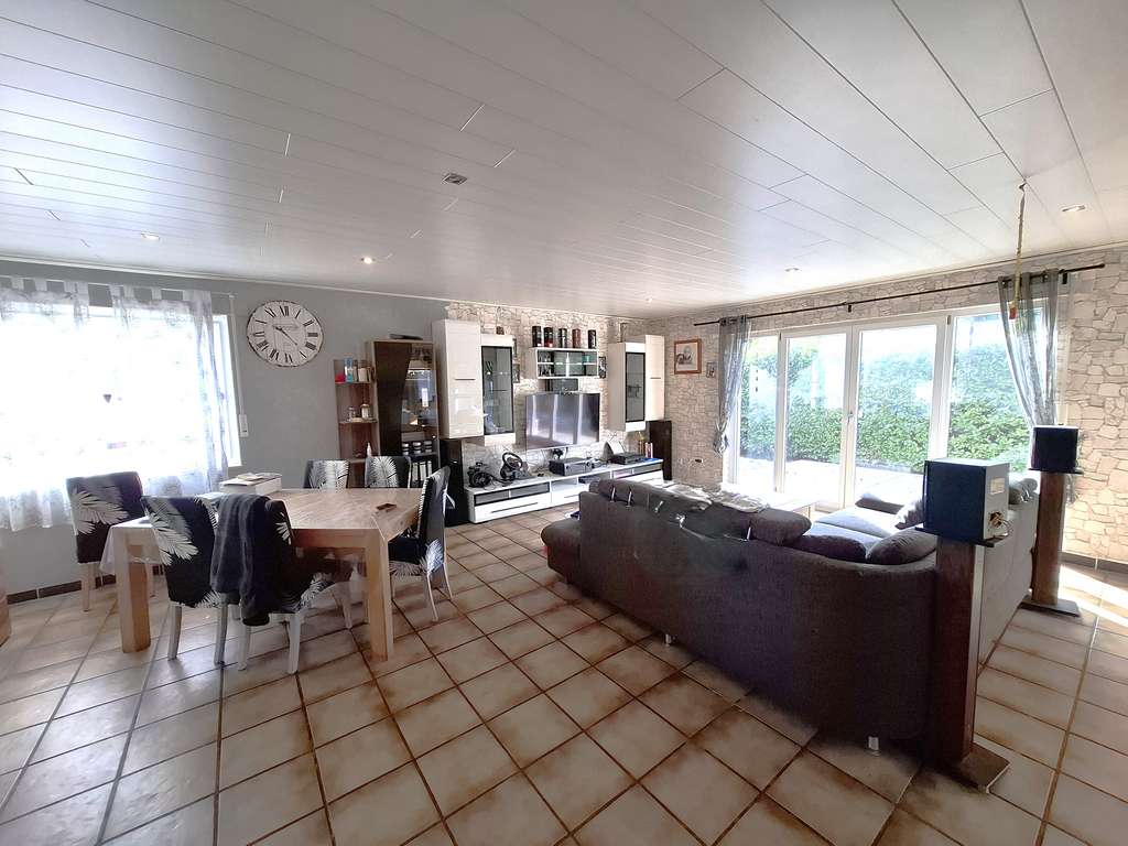 Immobilie in Edewecht - Viel Platz für die ganze Familie: Solides Einfamilienhaus mit 6 Zimmern in Edewecht - Bild 4