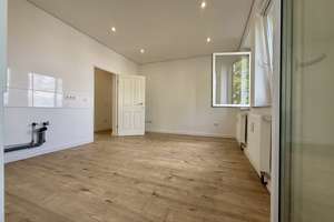 Top geschnittene Wohnung mit hohen Decken und großer Wohnküche – Burgunderstraße 56, 40549 Heerdt, Düsseldorf – Vorschaubild 3