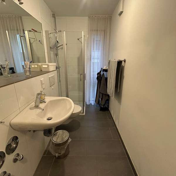 *** schöne 2-Zimmer-Wohnung mit Terrasse, Einbauküche und Stellplatz, nähe Campus/Klinikum ***