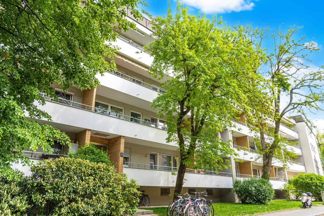 Ruhige 2-Zimmer-Wohnung mit Balkon & Einbauküche in gepflegter Wohnanlage in München-Laim