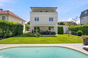 Hochwertiges Familiendomizil mit Pool und unverbaubarem Fernsehturmblick in Dresden-Blasewitz!
