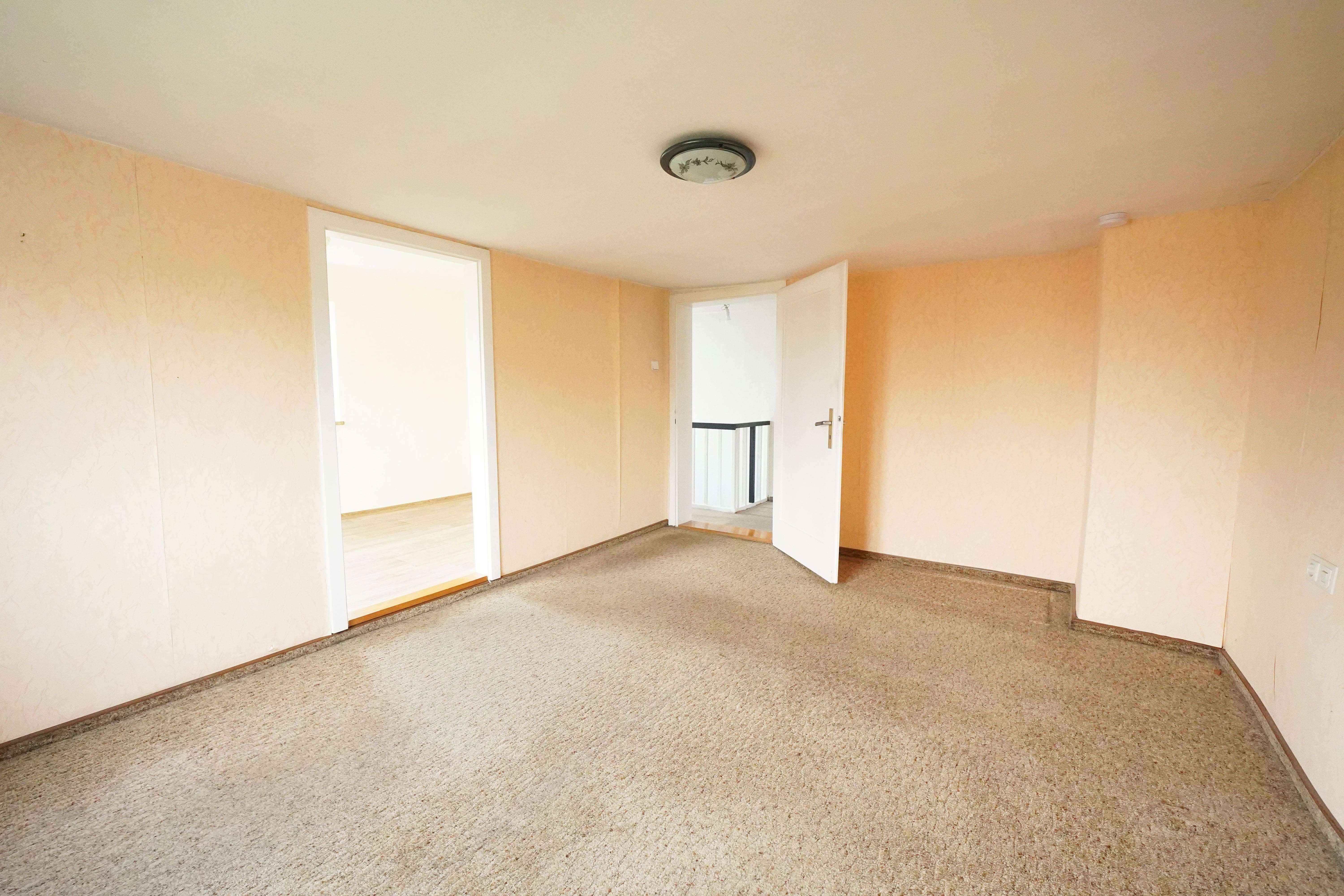 Immobilie in Penzing - Großes Bauernhaus mit Charme, Südbalkon und vielseitiger Nutzung in exzellenter Lage - Bild 0