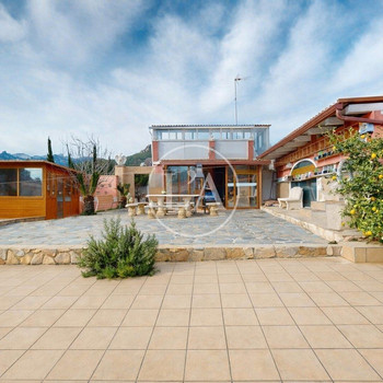 Legalisiertes Landhaus mit einem Grundstück von über 1.500 m² in Vilanova d’Escornalbou