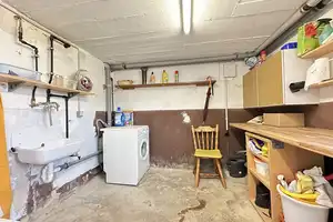 Großzügiges 1- bis 2-Familienhaus mit Garagen, großer Terrasse und Garten! – Bayreuth (Kreis) – Vorschaubild 17