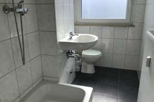 Praktische 2-Zimmer-Wohnung mit großem Balkon und Tageslichtbad! – Pläßweidenweg 9, 45279 Horst, Essen – Vorschaubild 5