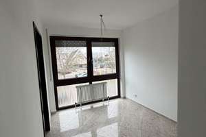 Modernisierte 4,5 Zimmer Wohnung mit Balkon, EBK und TG-Box in begehrter Wohnlage von Sindelfingen – Die vollständige Adresse der Immobilie erhältst du vom Anbieter., 71065 Sindelfingen – Vorschaubild 9