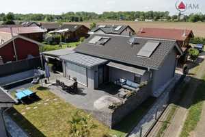 Design trifft See: Exklusive Mini-Villa mit Wellness & Pool am Kinzigsee (Pacht 20 Jahre) – Am Kinzigsee 1, 63505 Main-Kinzig-Kreis – Vorschaubild 1