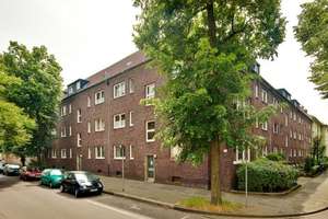 **Große 2-Zimmer-Wohnung in modernisierten Haus in Neudorf frei**