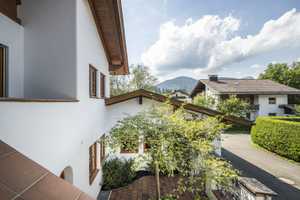 Das Landhaus für die Familie! Rarität: Zweifamilienvilla mit zus. Appartement, Kachelofen & Wellness – Garmisch-Partenkirchen (Kreis) – Vorschaubild 7
