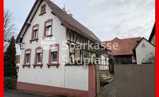 Charmantes Fachwerkhaus mit großer Scheune und Innenhof