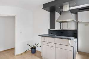Souterrain-Maisonette-Wohnung mit großem Garten, schöner Terrasse und Carport in zentraler Lage – Dominikus-Schneider-Straße 1A, 85053 Südost, Ingolstadt – Vorschaubild 6