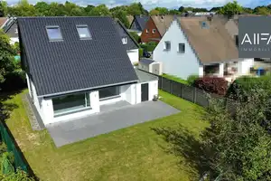 AllFa – Saniertes und freistehendes Einfamilienhaus auf Sonnen-Traumgrundstück wartet auf Sie! – Neuss (Rhein-Kreis) – Vorschaubild 20