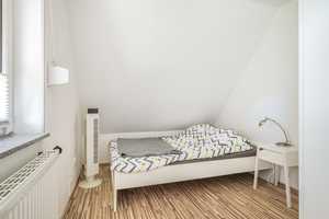 Frei stehendes, gepflegtes Zweifamilienhaus in begehrtem Wohnquartier – Aachen (Kreis) – Vorschaubild 9