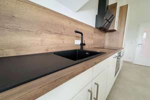 Neu & In Renovierung! I moderne Einbauküche I Bad mit Wanne