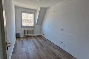 Sofort verfügbar | 2-Zimmer | DG| Wuppertal Uni Nähe – Brüningstr. 12, 42119 Wuppertal – Vorschaubild 1
