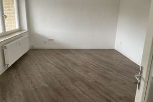 Moderne und helle 3-Zimmer-Wohnung mit großem Balkon
