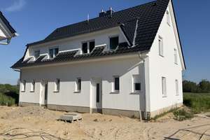 Familienfreundlich & zentral: Technikfertige Doppelhaushälfte in ruhiger Umgebung – Biestow Ausbau 53, 18059 Kritzmow – Vorschaubild 11