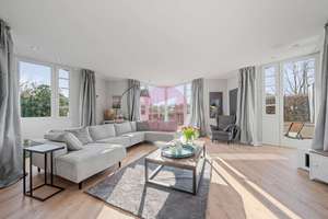 Architektenhaus mit Weitblick direkt angrenzend an Wellingsbüttler Premium-Lage – Die vollständige Adresse der Immobilie erhältst du vom Anbieter., 22393 Sasel, Hamburg – Vorschaubild 1