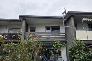 Charmantes Reihenmittelhaus mit 4 Zimmern in Duisburg-Hochemmerich