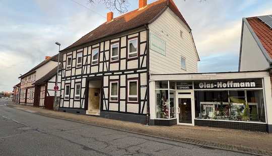 Bild von Vorsfelde: Wohn- und Geschäftshaus mit Büro, Werkstatt und großräumigen Lagerhallen