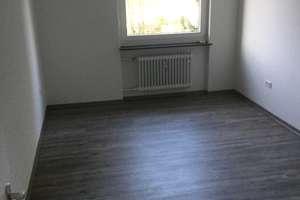 Familienfreundliche 3 Zimmer-Wohnung mit Balkon zu vermieten – Am Pfarracker 37, 33611 Schildesche, Bielefeld – Vorschaubild 3