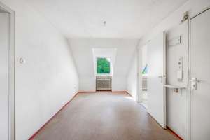 Renovierungsbedürftige Dachgeschosswohnung mit viel Potenzial – Die vollständige Adresse der Immobilie erhältst du vom Anbieter., 80689 Sankt Ulrich, München – Vorschaubild 10