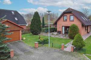 Familienoase zwischen Wismar und Schwerin: Schönes EFH mit gepflegtem Garten und einer Garage – Nordwestmecklenburg (Kreis) – Vorschaubild 1