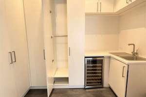 Großzügige Fünf-Zimmer-Wohnung mit Kamin, Concierge, Fitnessraum und Aufzug – Scharnhorststr.  6, 10115 Mitte (Ortsteil), Berlin – Vorschaubild 10