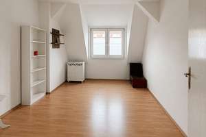 Wohnen über den Dächern: Charmante 3-Zimmer-DG-Wohnung mit Balkon – Leipziger Straße 86 b, 4178 Böhlitz-Ehrenberg, Leipzig – Vorschaubild 2