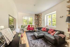 Understated elegance in Wannsee: Renovated hipped-roof villa with a sauna and swimming pond on a sun – Die vollständige Adresse der Immobilie erhältst du vom Anbieter., 14109 Wannsee, Berlin – Vorschaubild 10