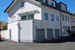  Gepflegtes, lichtdurchflutetes Reiheneckhaus mit Terrasse, Garage & separatem Apartment