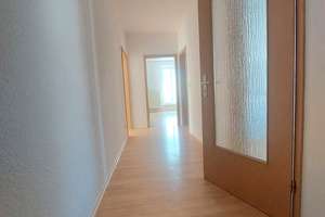 Ideal für Paare: 3-R-Wohnung mit großem Esszimmer, Balkon & Home-Office im 3. OG – Südstraße 5, 8527 Südvorstadt, Plauen – Vorschaubild 7